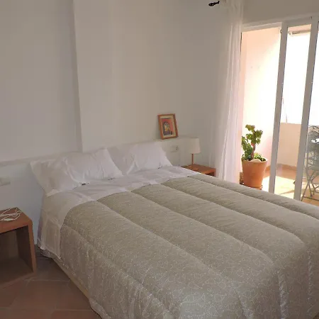 Bonito Atico Con Terraza